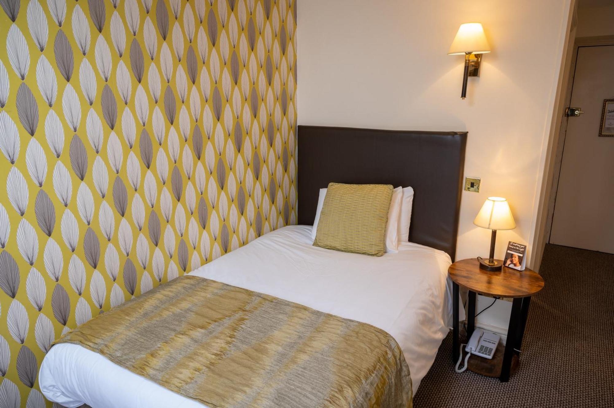 Cross Hands Hotel By Greene King Inns Old Sodbury Экстерьер фото