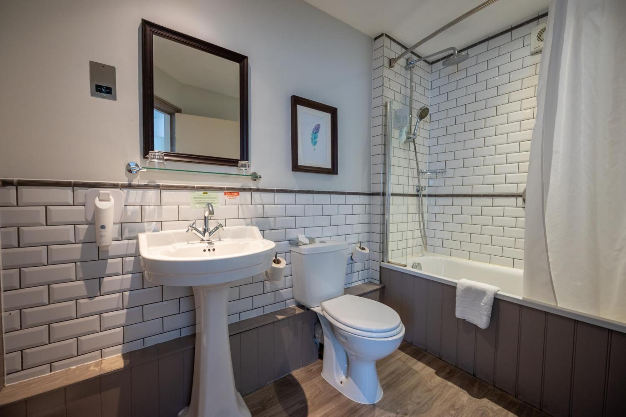 Cross Hands Hotel By Greene King Inns Old Sodbury Экстерьер фото