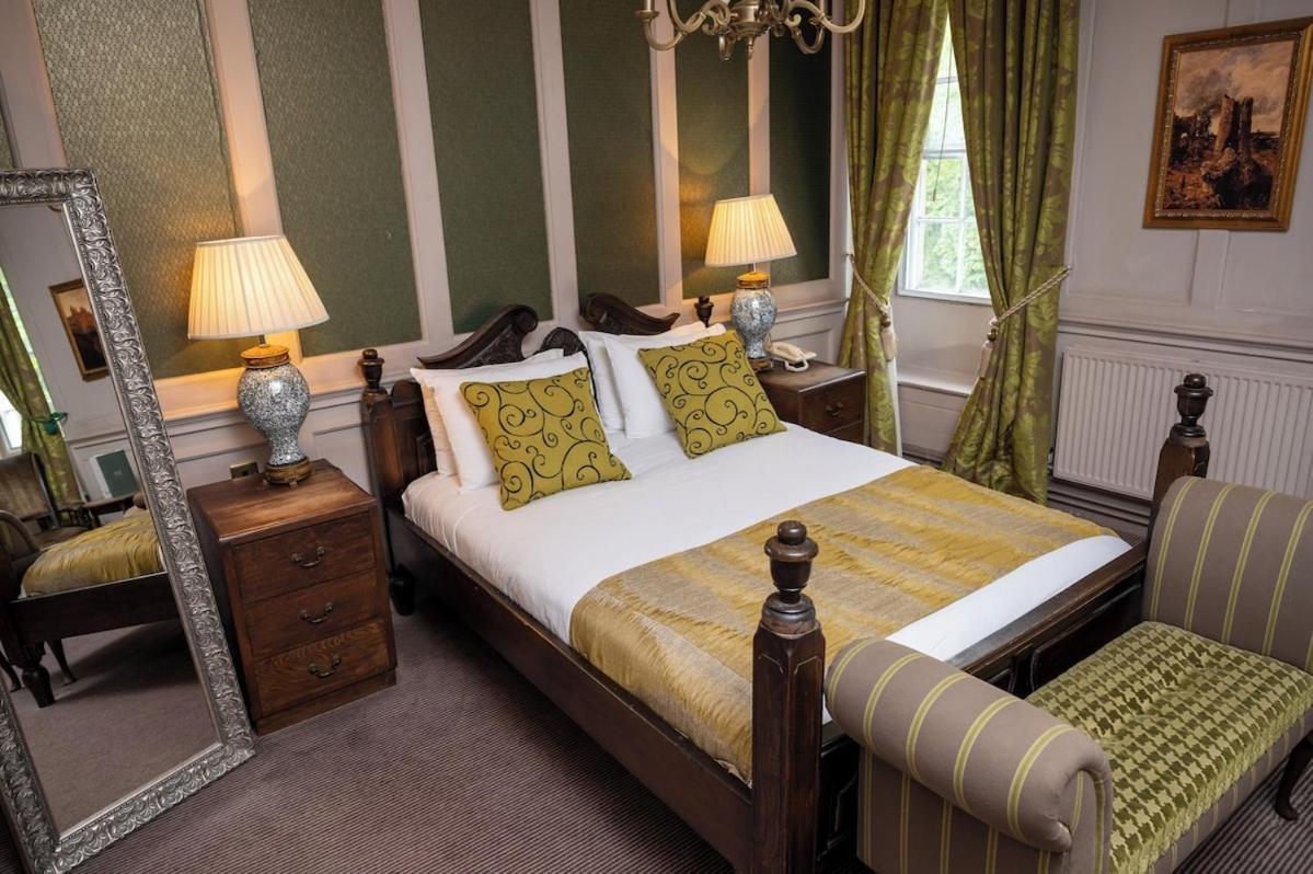 Cross Hands Hotel By Greene King Inns Old Sodbury Экстерьер фото